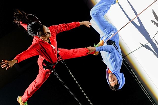 UNITE! live show, aerial duet performance